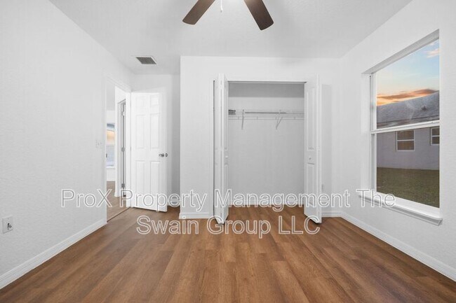 Building Photo - 25 Inconnu Dr