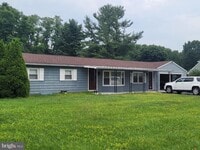 Building Photo - 2327 Ritner Hwy