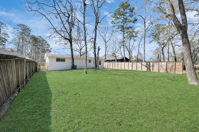 Building Photo - 10804 Longleaf Dr