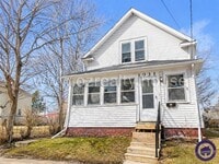 Building Photo - 1031 N Michigan St