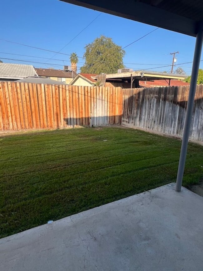 Building Photo - 513 Cypress St