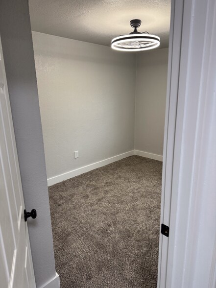Building Photo - 5130 Dandy Ct