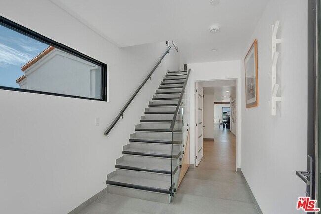 Building Photo - 4108 Highland Ave