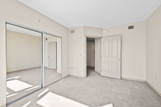 Building Photo - Come live in Penterra Plaza!