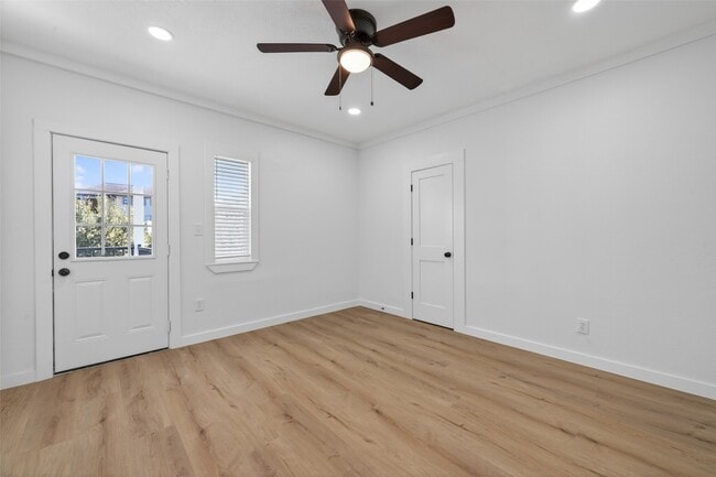 Building Photo - 2202 Hutchins St