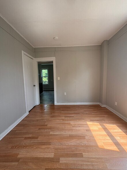Building Photo - 41 Osborn Ave
