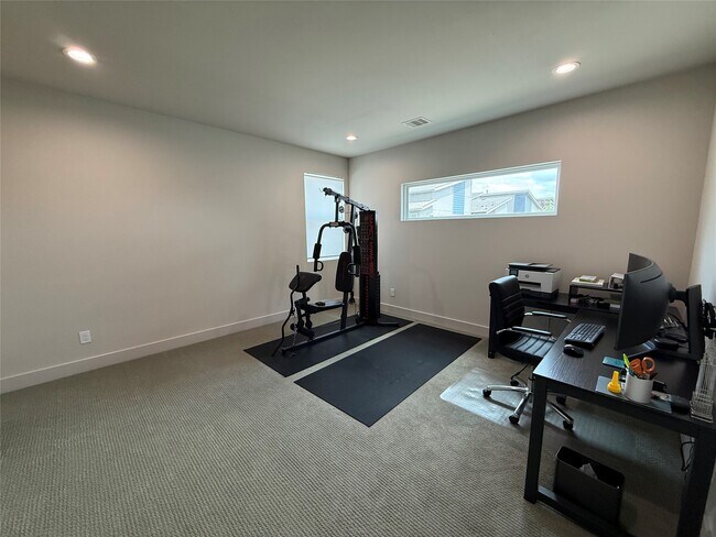 Building Photo - 6820 Rocinante Ln