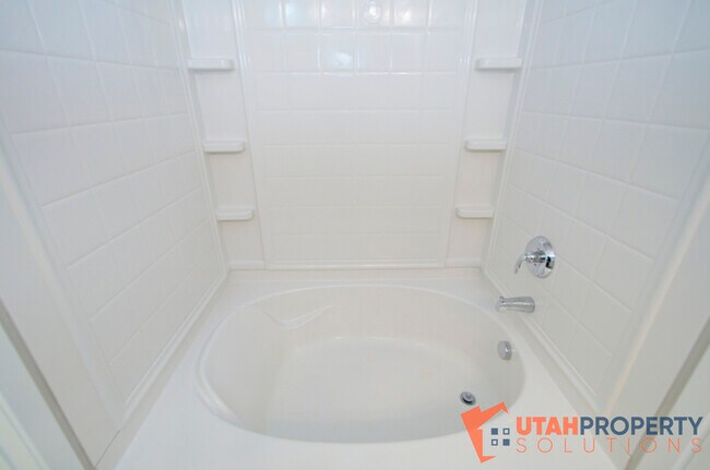 Building Photo - 5348 W South Jordan Pky