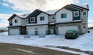 Building Photo - Riverstone