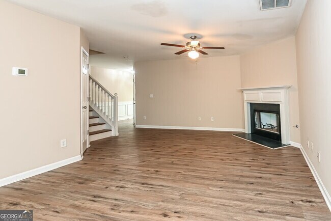 Building Photo - 347 Hidden Creek Ln