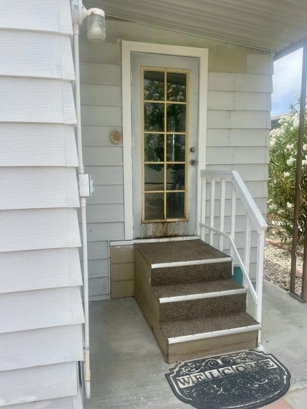 Building Photo - 14777 Palm Dr