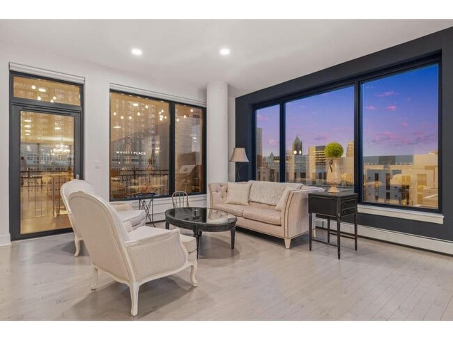 Building Photo - 740 Portland Ave