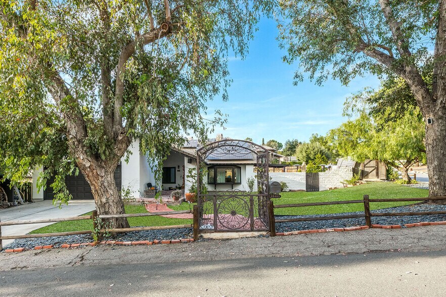 Building Photo - 28403 Waring Pl