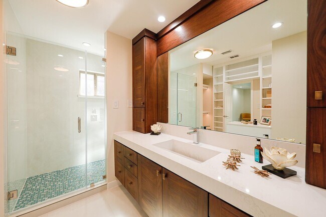 Building Photo - 209 Green Jay Ln