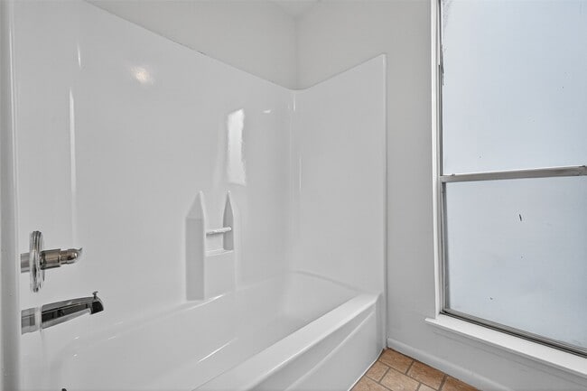 Building Photo - 1917 Trixie Ln