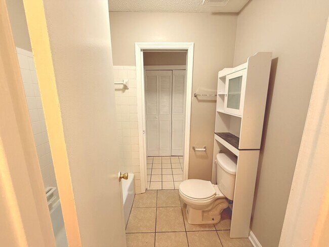 Building Photo - 4751 Tessie Ln