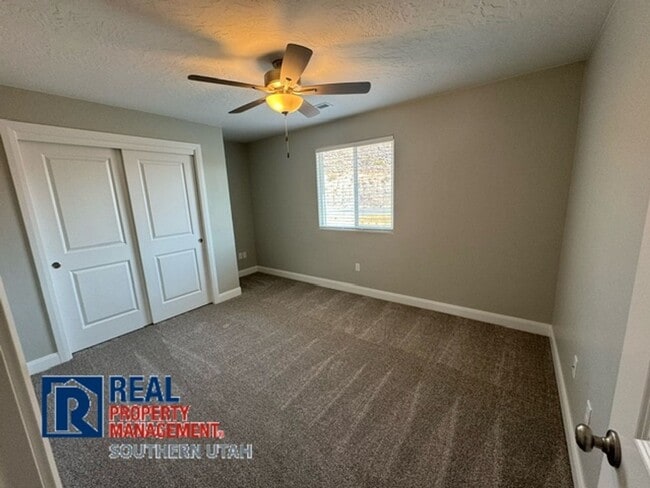 Building Photo - 1042 S 1450 E