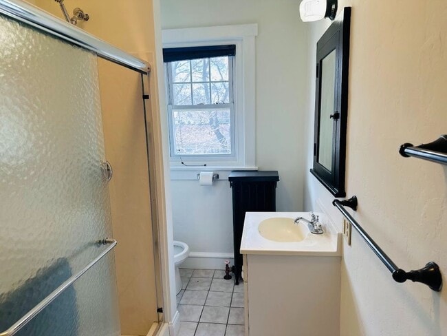 Building Photo - 1258 Girard Ave