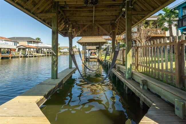 Building Photo - 618 Warsaw Dr