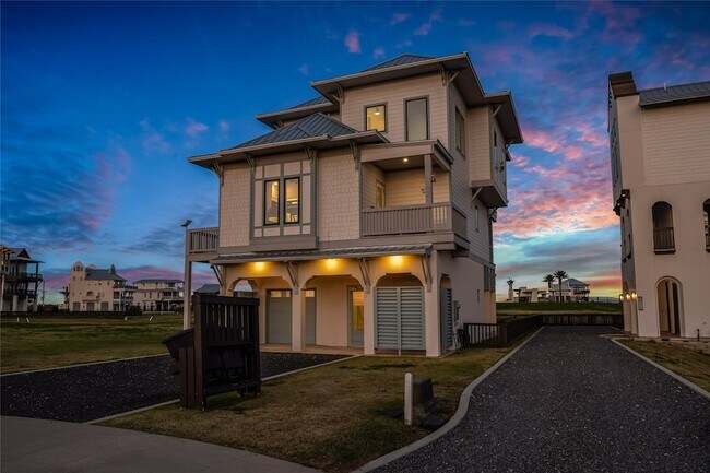 Building Photo - 312 Seagrass