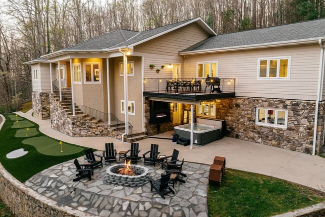 Building Photo - 33 Pinners Ln