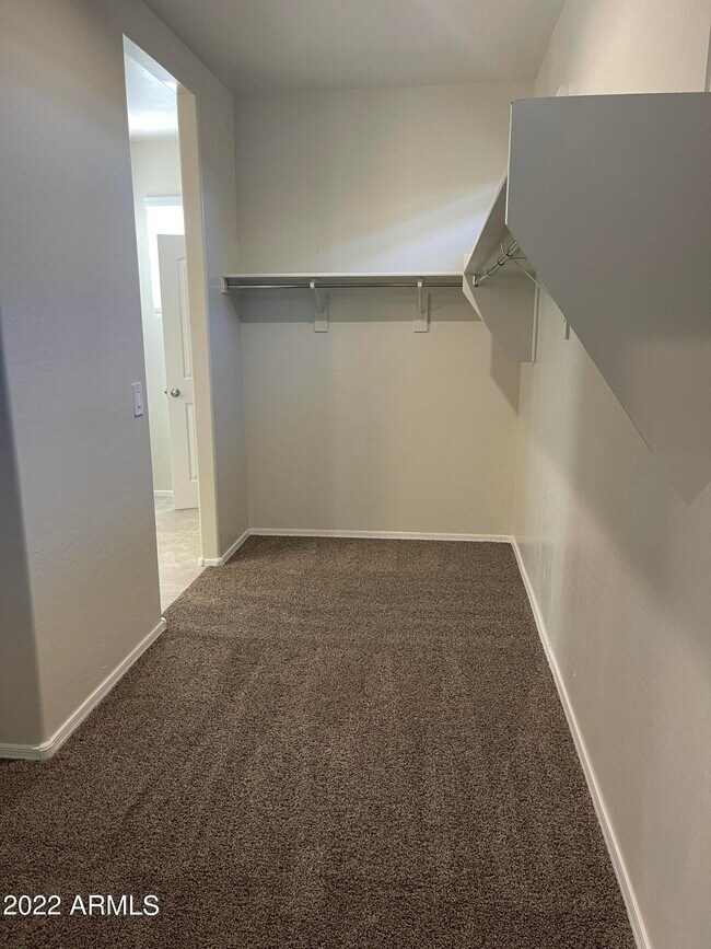 Building Photo - 36597 W Santa Clara Ave