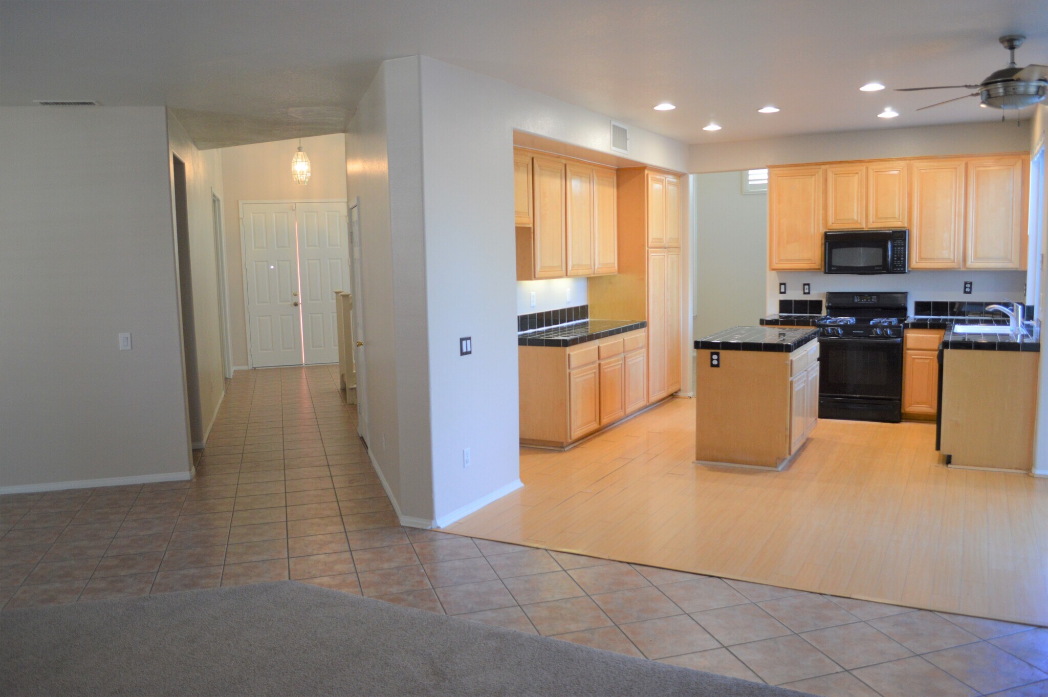 Building Photo - 948 Villa Montes Cir