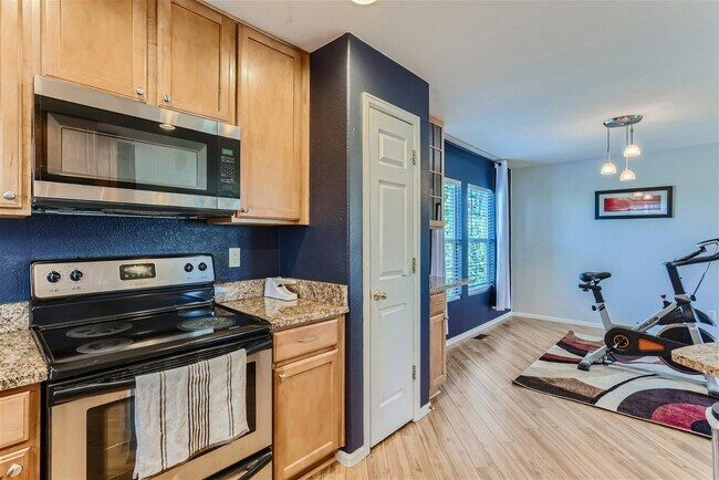 Building Photo - 11701 Fenwick Cir