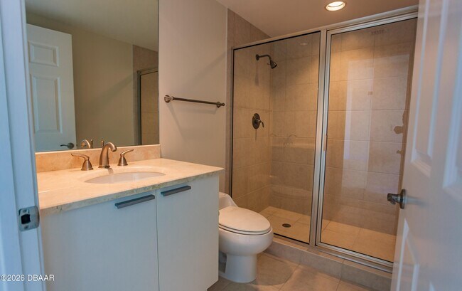 Building Photo - 241 Riverside Dr