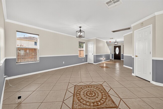 Building Photo - 20151 Pioneer Ridge Dr