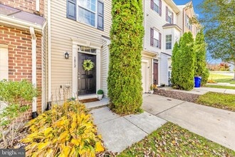 Building Photo - 1812 Reading Ct