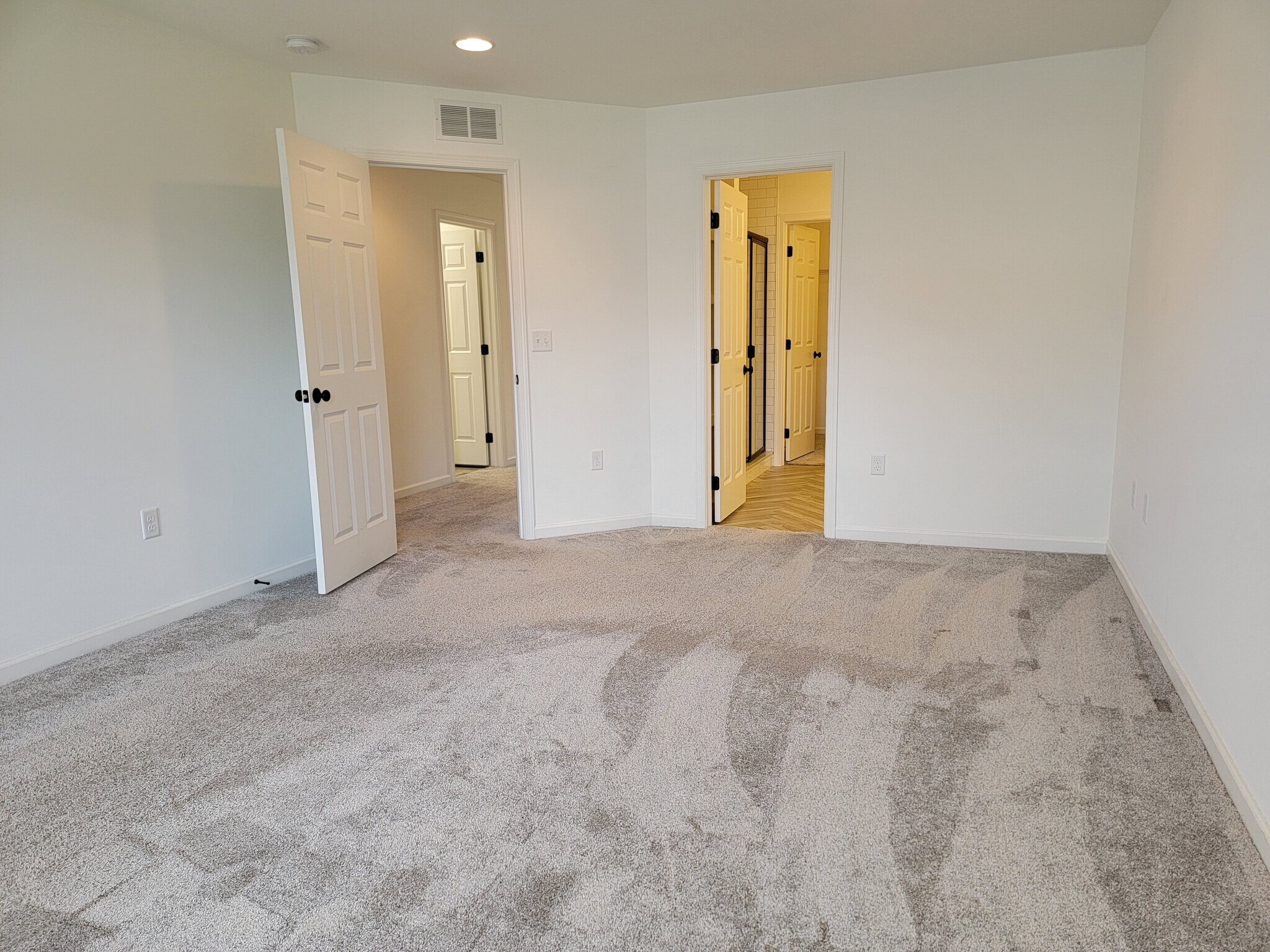 Building Photo - 207 Highland Ct