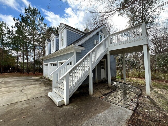 Building Photo - Beautiful home in Lake Carolina Harborside with Fully Equipped Private Apartment