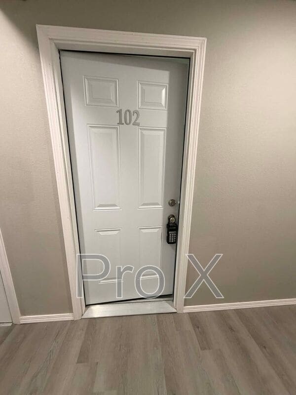 Building Photo - 117-121 S Byers Apartments