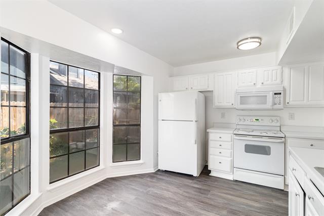 Building Photo - 6767 Dandelion Dr