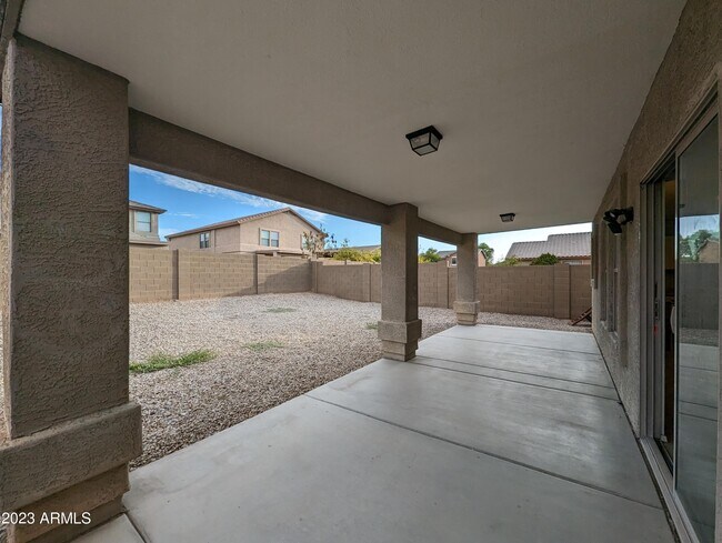 Building Photo - 3215 W St Anne Ave