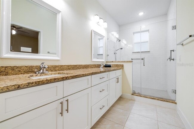 Building Photo - 520 Nogales Ct