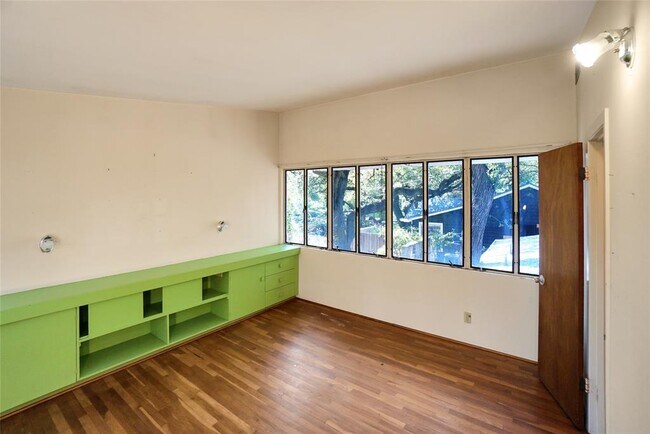 Building Photo - 1806 Alta Vista Ave