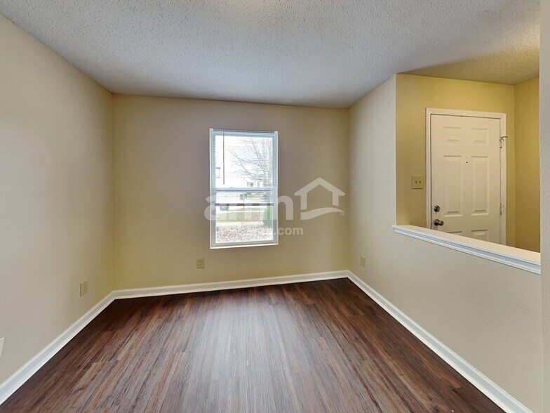 Building Photo - 933 Balto Dr