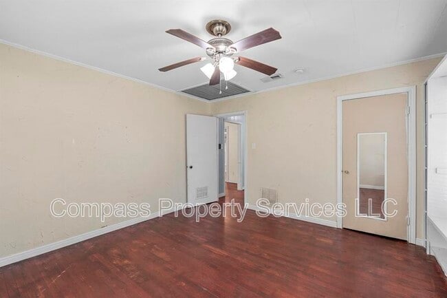 Building Photo - 1401 Springdale St