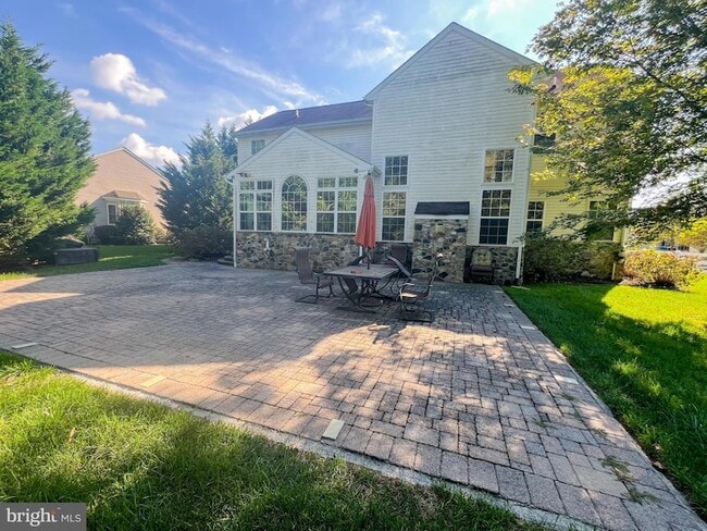 Building Photo - 144 Edgar Rd