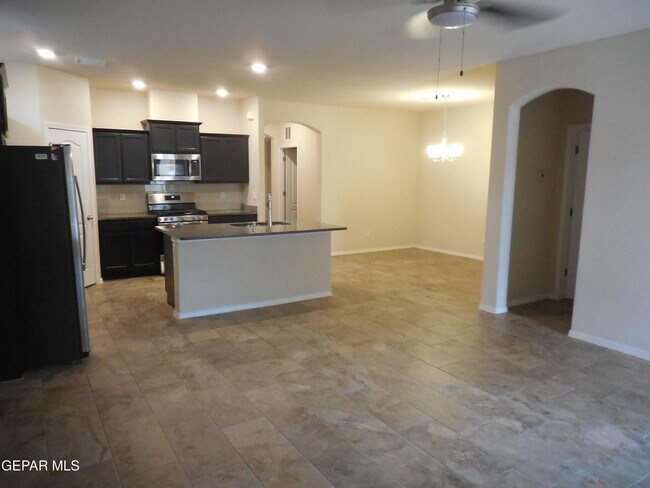 Building Photo - 7316 Glacier Dr