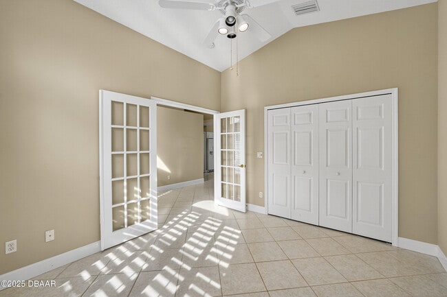 Building Photo - 37 Bay Pointe Dr