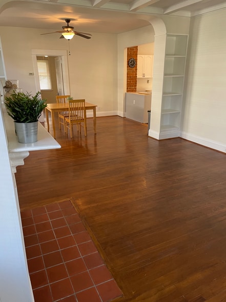 Building Photo - 4124 Millsbrae Ave
