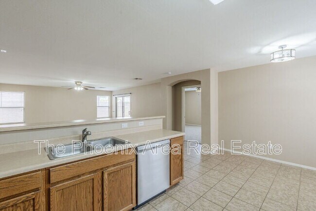 Building Photo - 3686 W Goldmine Mountain Dr