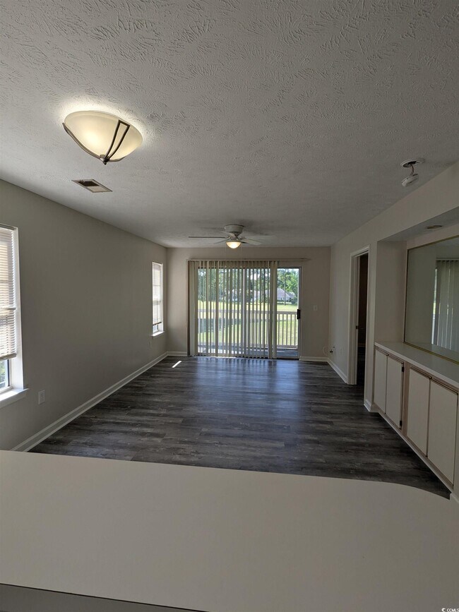 Building Photo - 627 Waterway Village Blvd