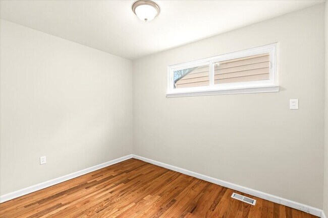 Building Photo - 20481 Delaware Ave