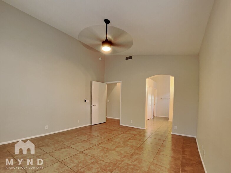 Building Photo - 11507 W Dana Ln