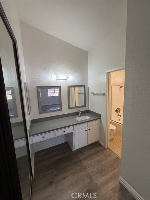 Building Photo - 9742 Willow Wood Dr