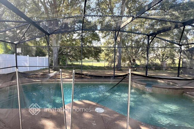 Building Photo - 16930 Sunrise Vista Dr